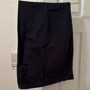 Izod Men's Black Classic Fit Pants